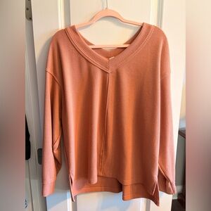 Elegant V-Neck Ribbed Top - Terracota